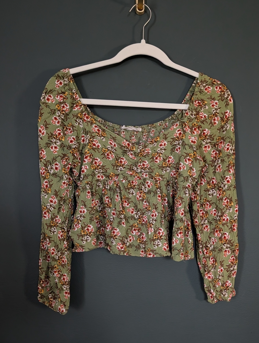 Altar'd State Olive Green Floral Smocked Peplum Crop Blouse 0020